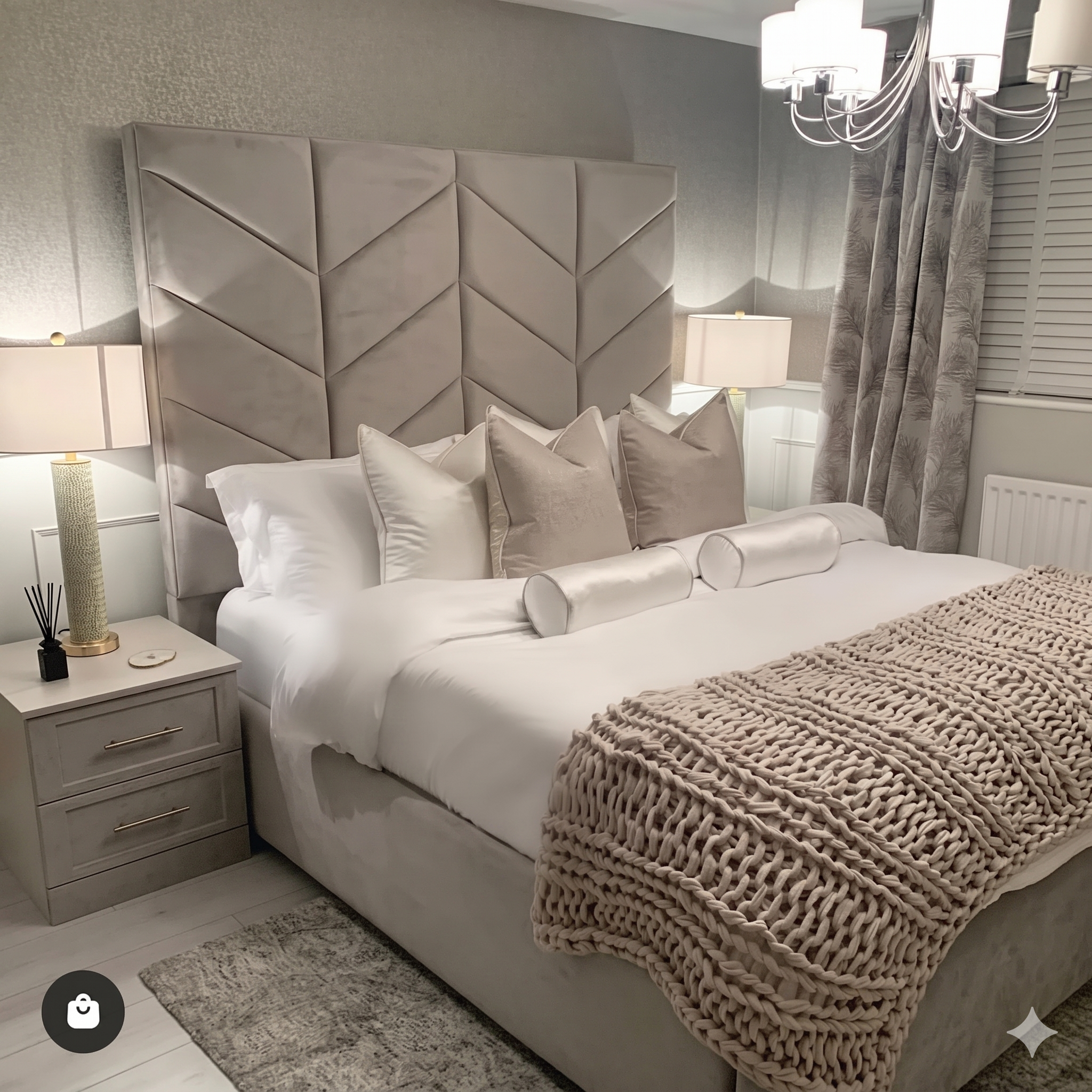 The Kingston Bed, Pebble / Mink