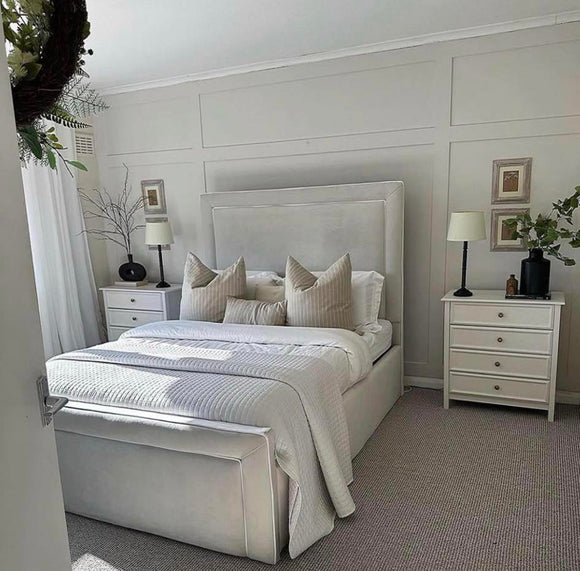 The Isabella Bed Light Grey